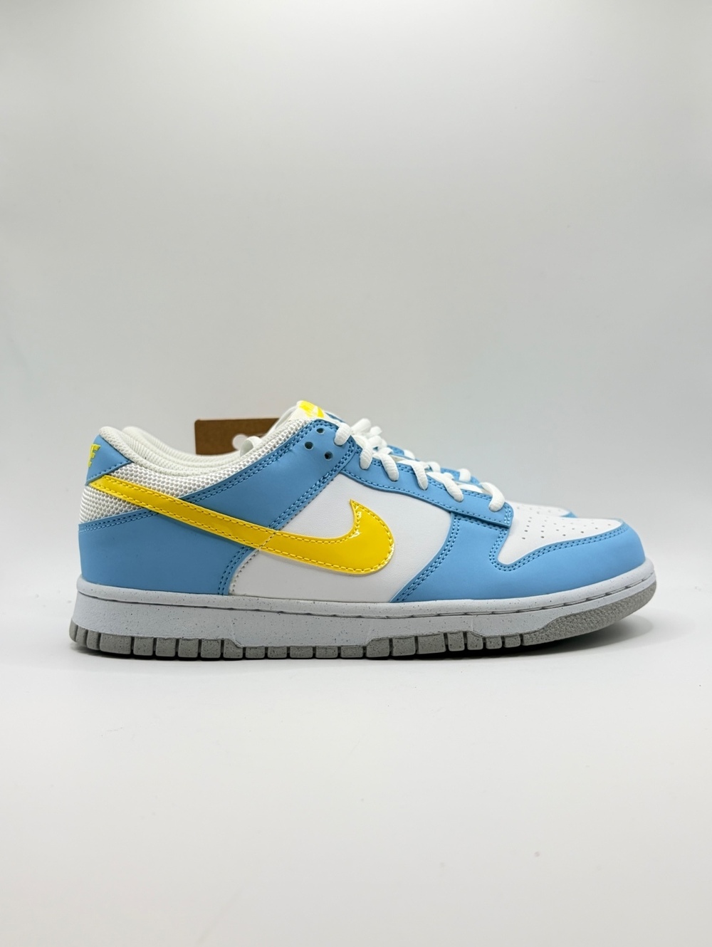 Nike Dunk Low GS Simpson Blue Chill/Yellow Strike-White Sneakers Size 7Y/8.5W